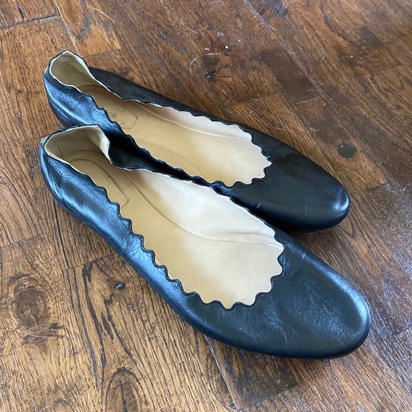 Scalloped Edge Chloe Black Flats - Picture 1 of 7